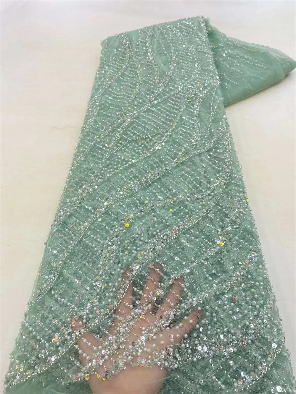 African Sequins Beaded Groom L - Glitter Tablecloth recensie en prijs