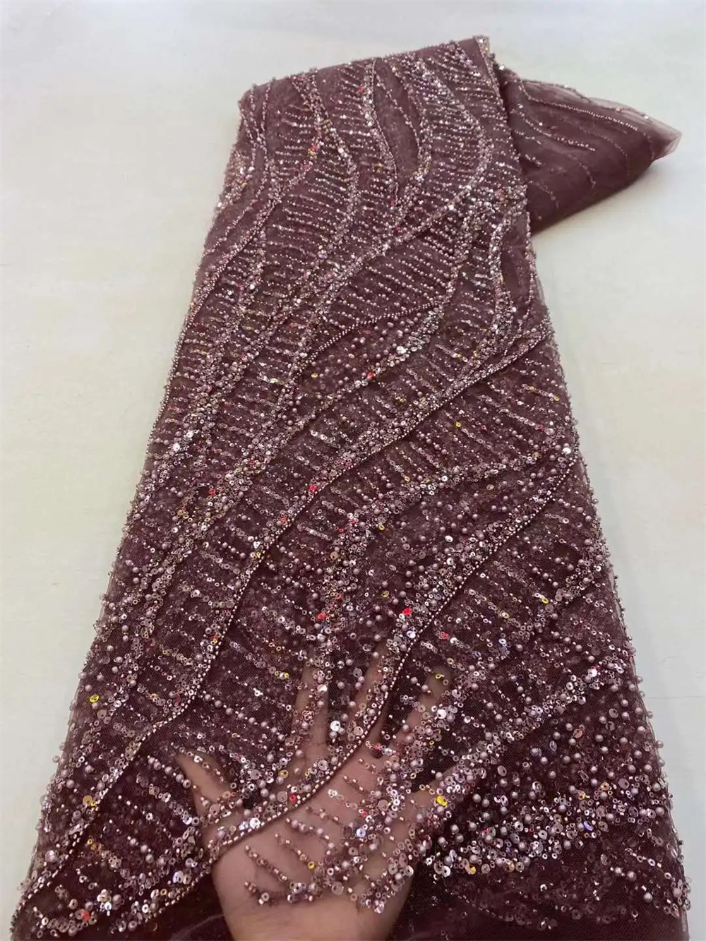 African Sequins Beaded Groom L - Glitter Tablecloth recensie en prijs