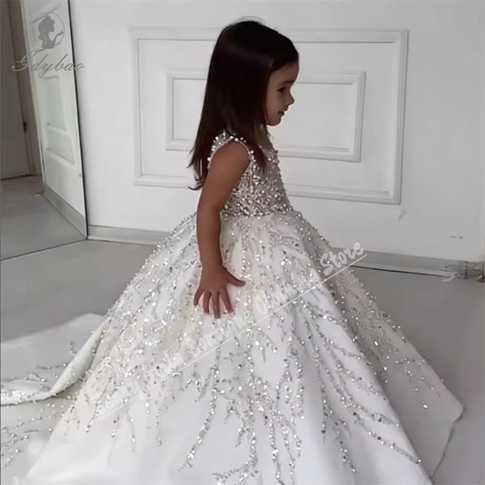 Glitter Beading Fluffy Single  - Birthday Sash Glitter recensie en prijs