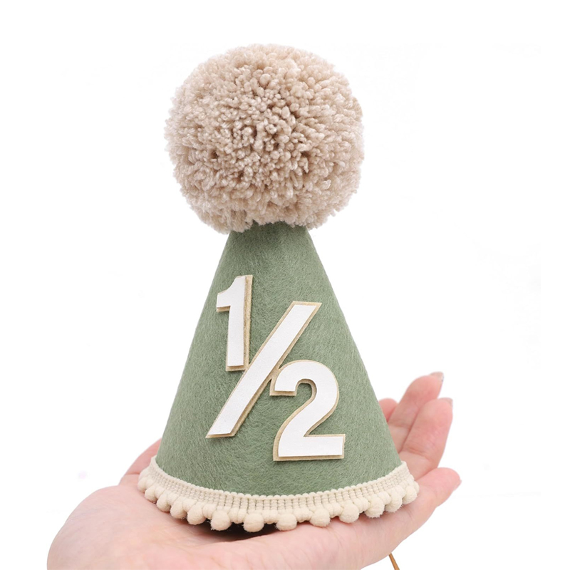 1/2 Birthday Hat Mini Cone Hat - Party Hat Cone recensie en prijs